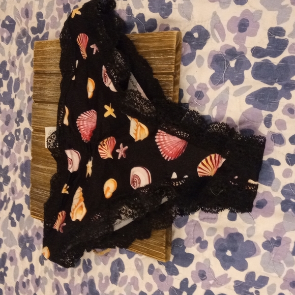 5/$20 Gilly Hicks Panty Size Small - Picture 2 of 2